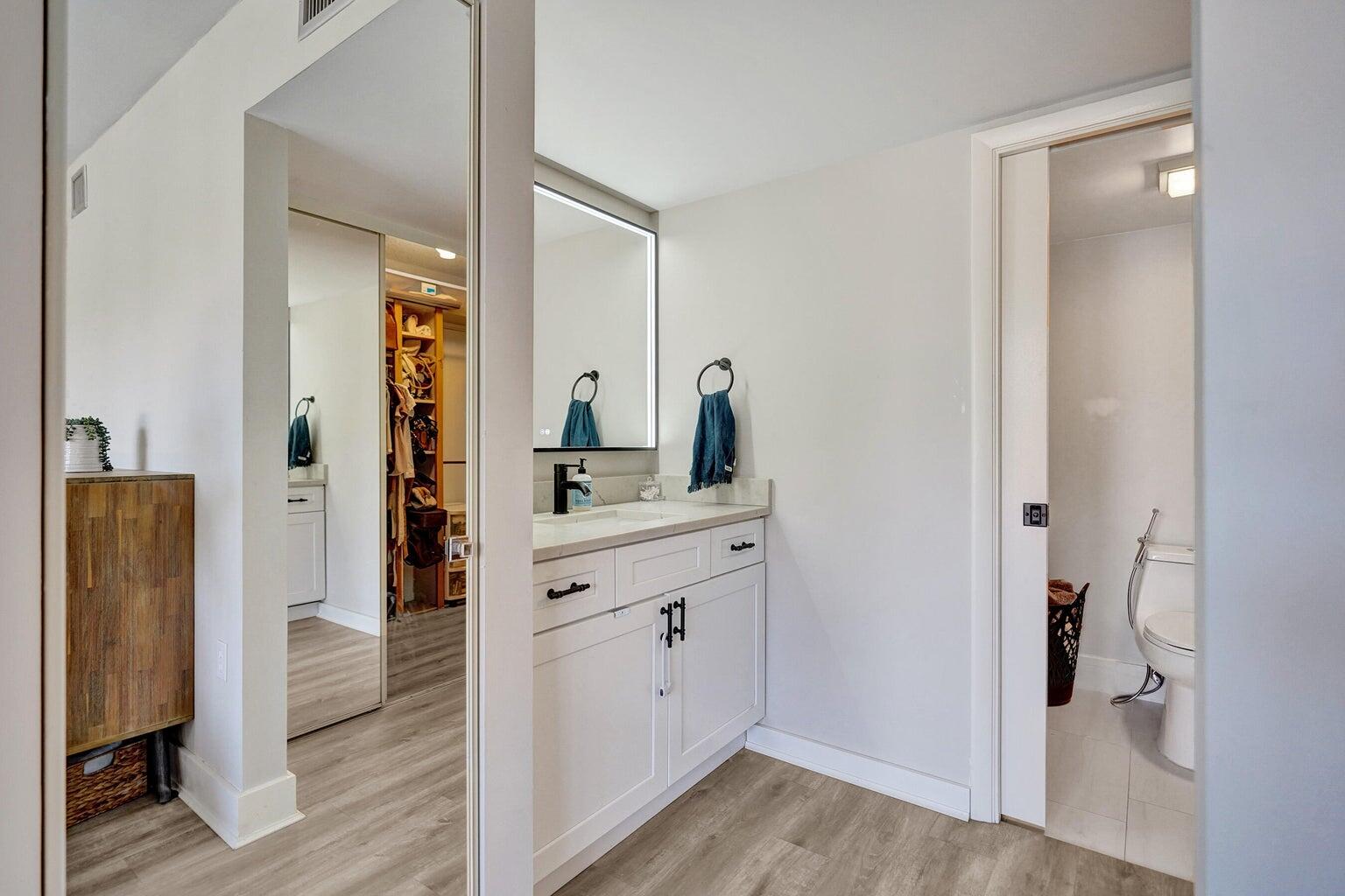 6193 Balboa Circle 201