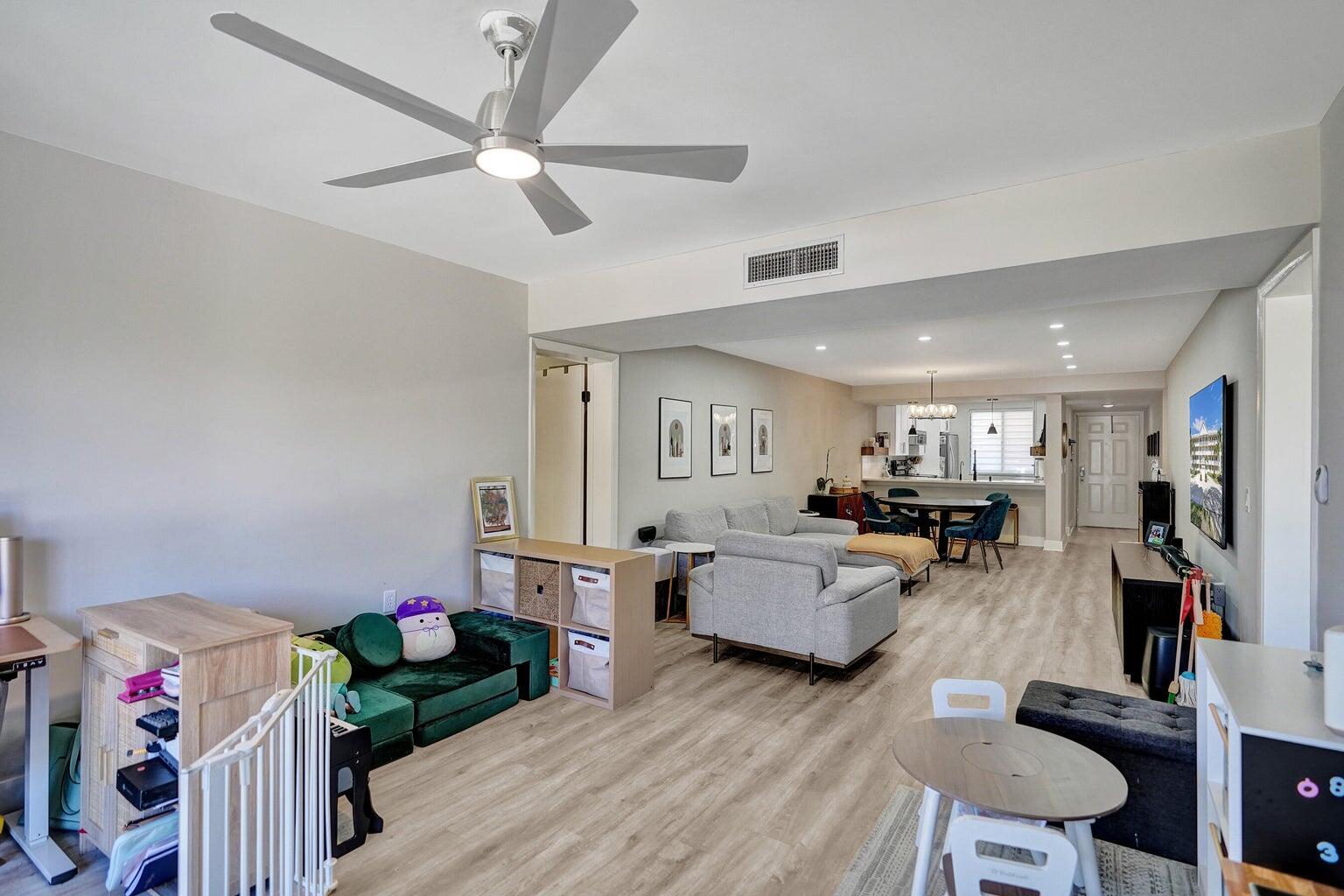 6193 Balboa Circle 201