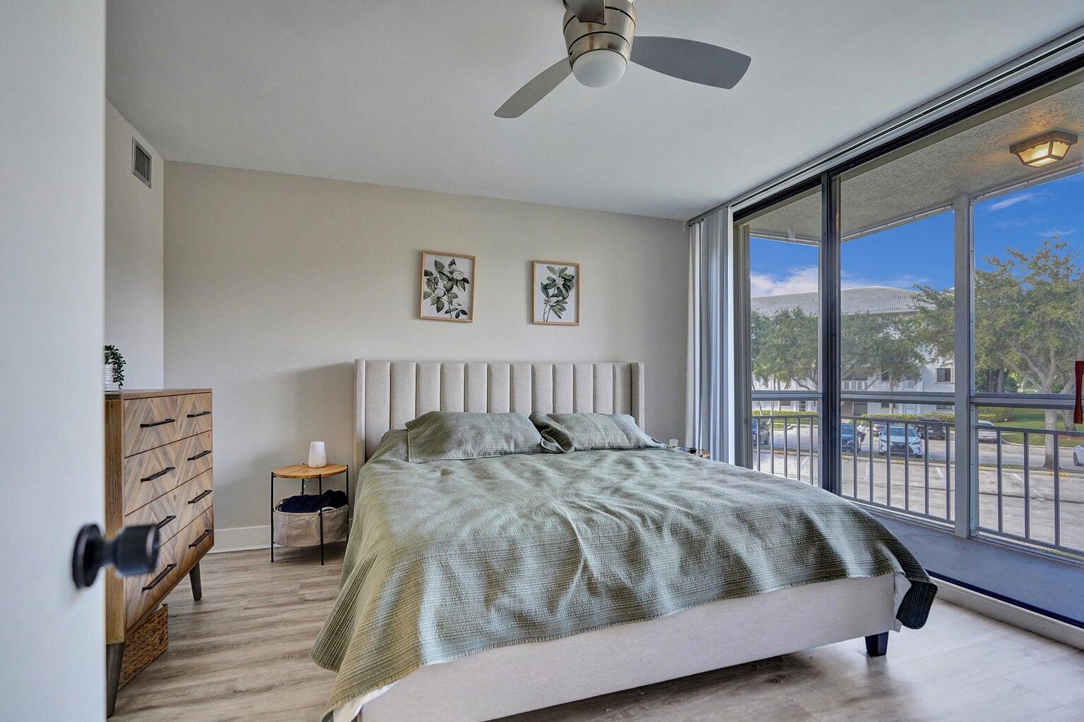 6193 Balboa Circle 201