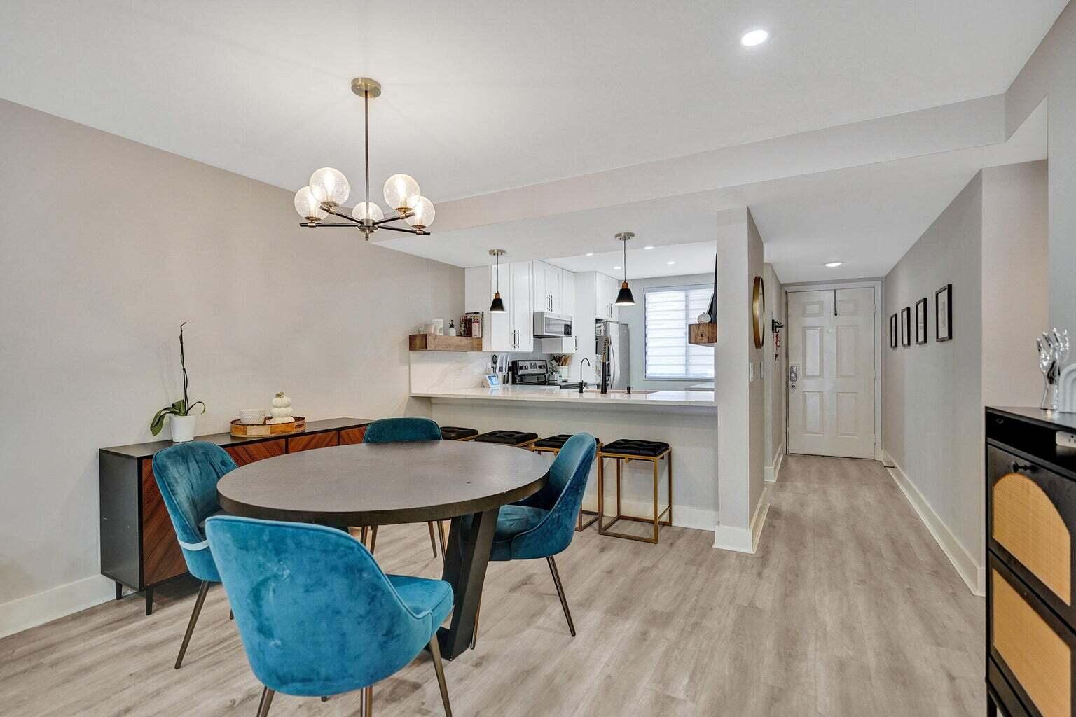 6193 Balboa Circle 201