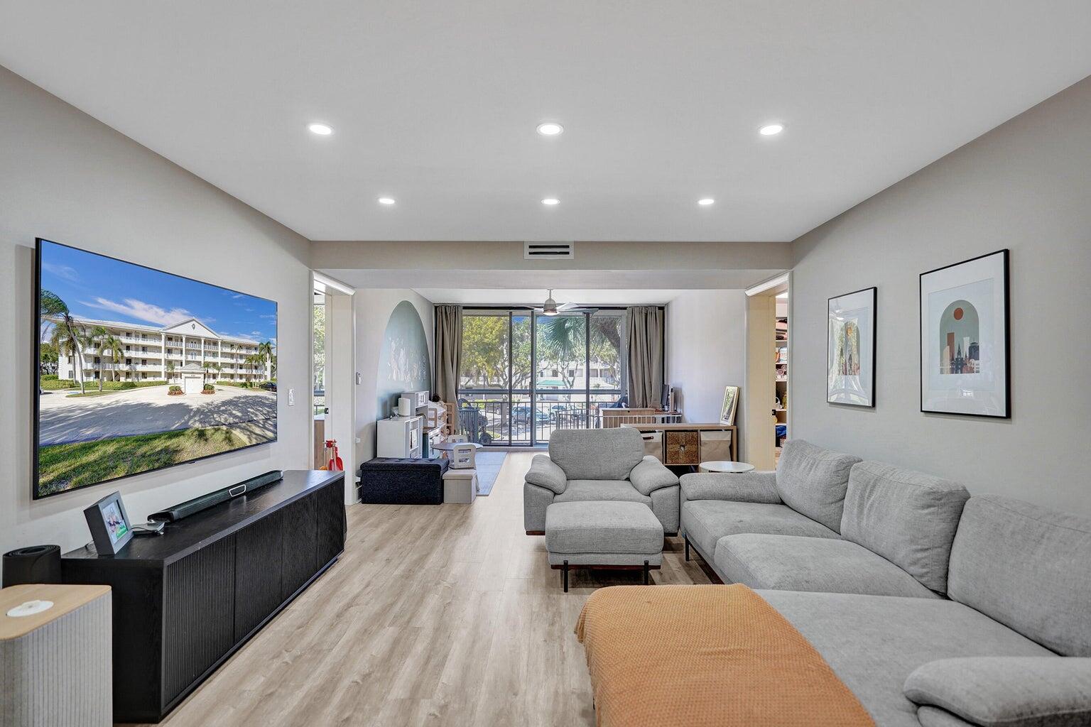 6193 Balboa Circle 201