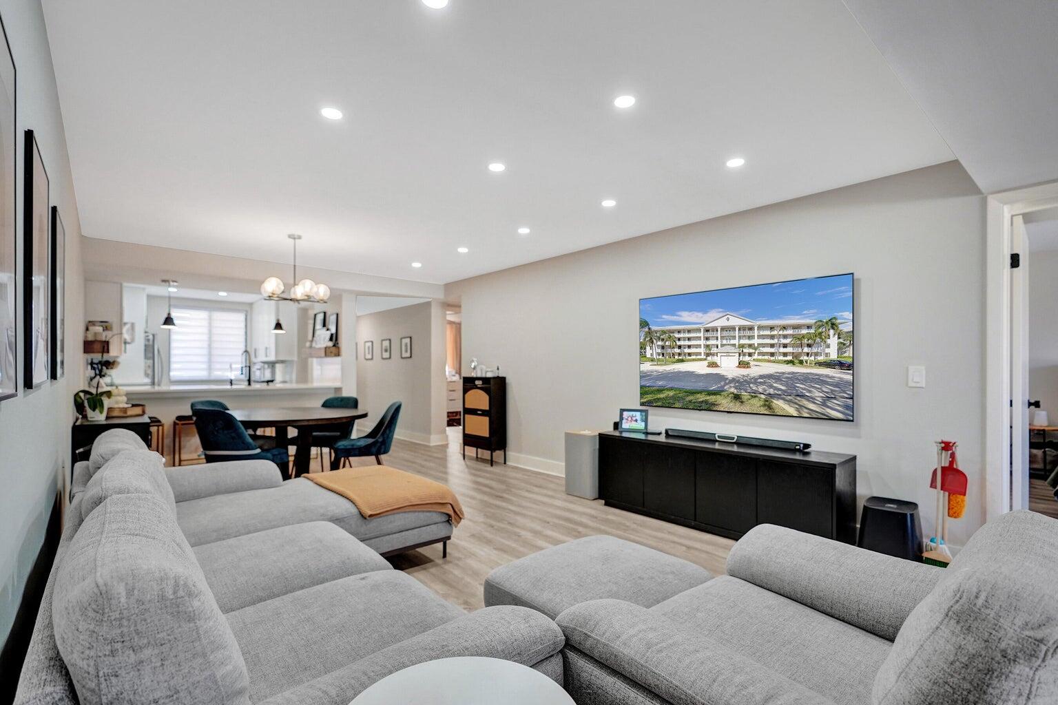 6193 Balboa Circle 201