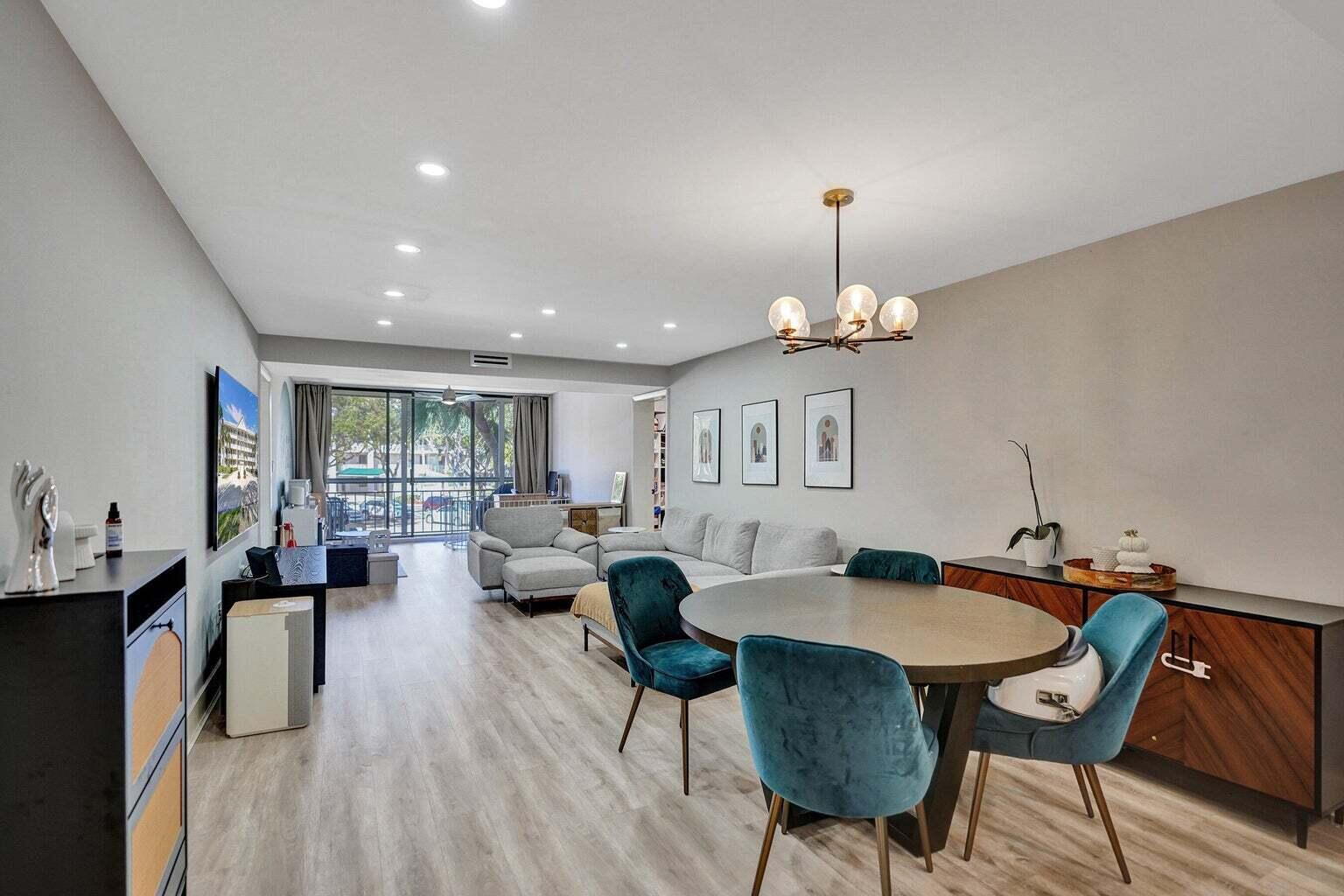 6193 Balboa Circle 201