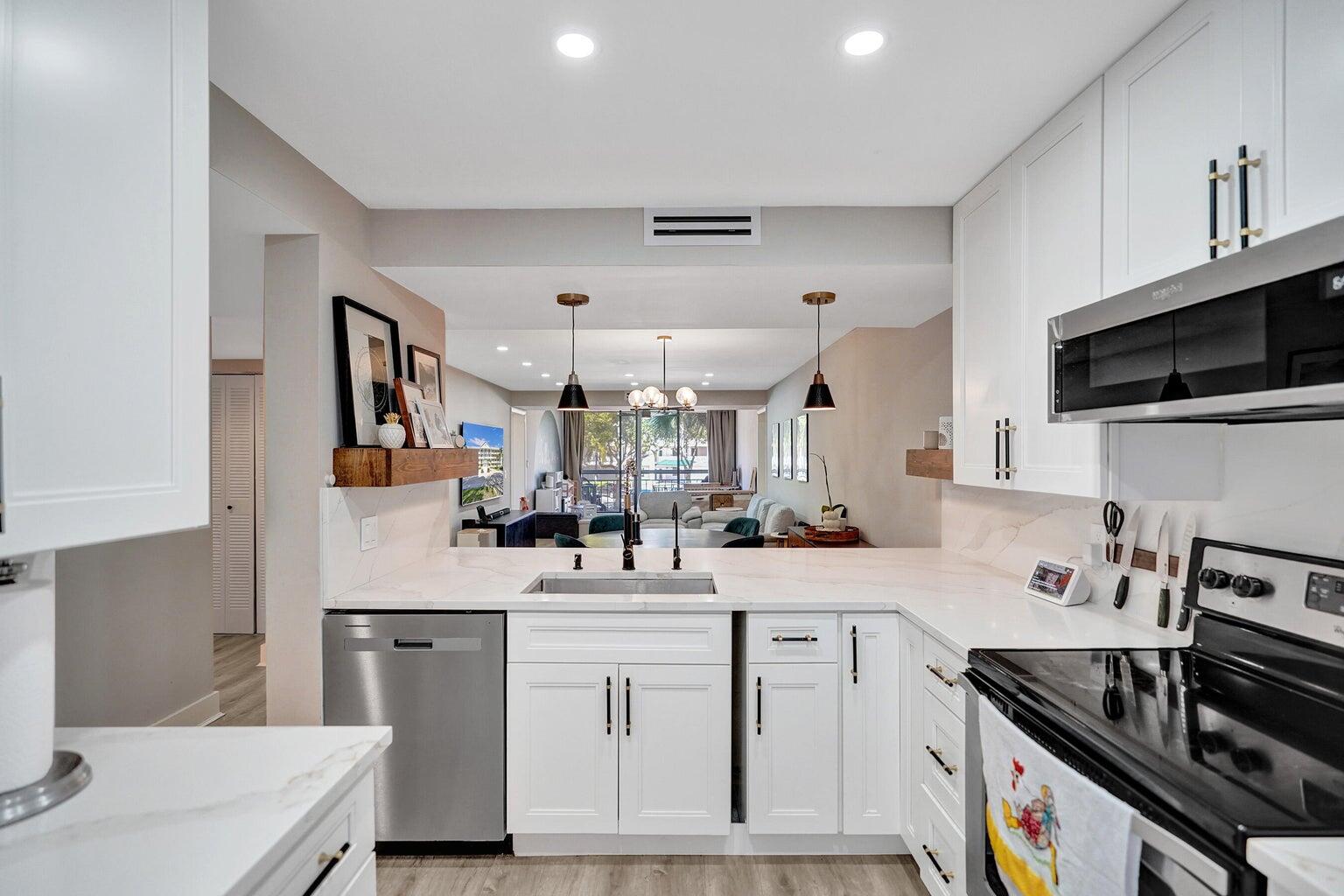 6193 Balboa Circle 201