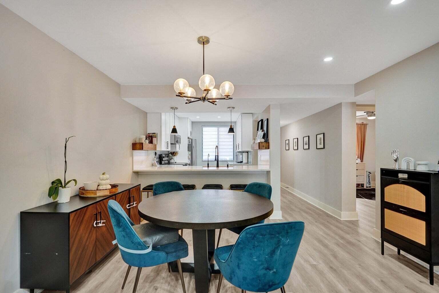 6193 Balboa Circle 201