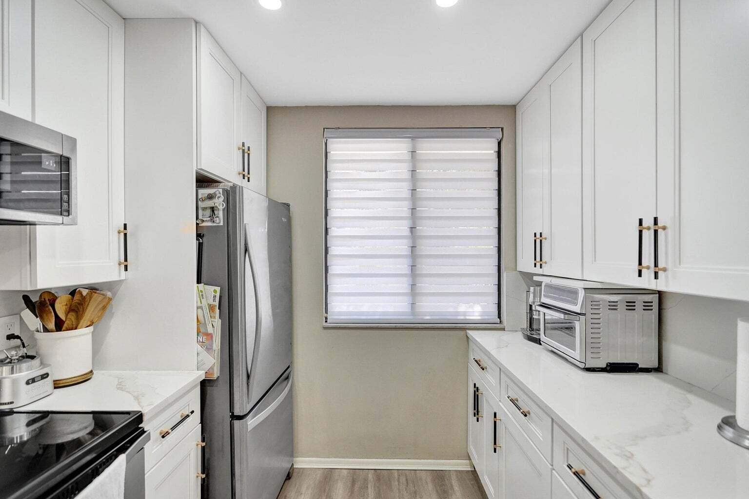 6193 Balboa Circle 201