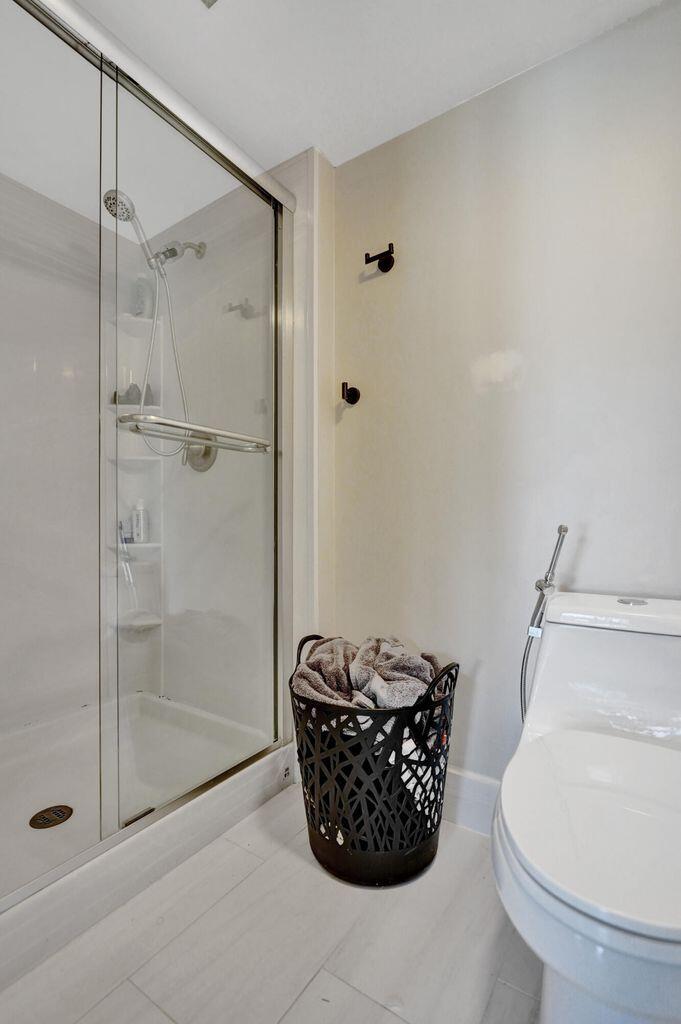 6193 Balboa Circle 201