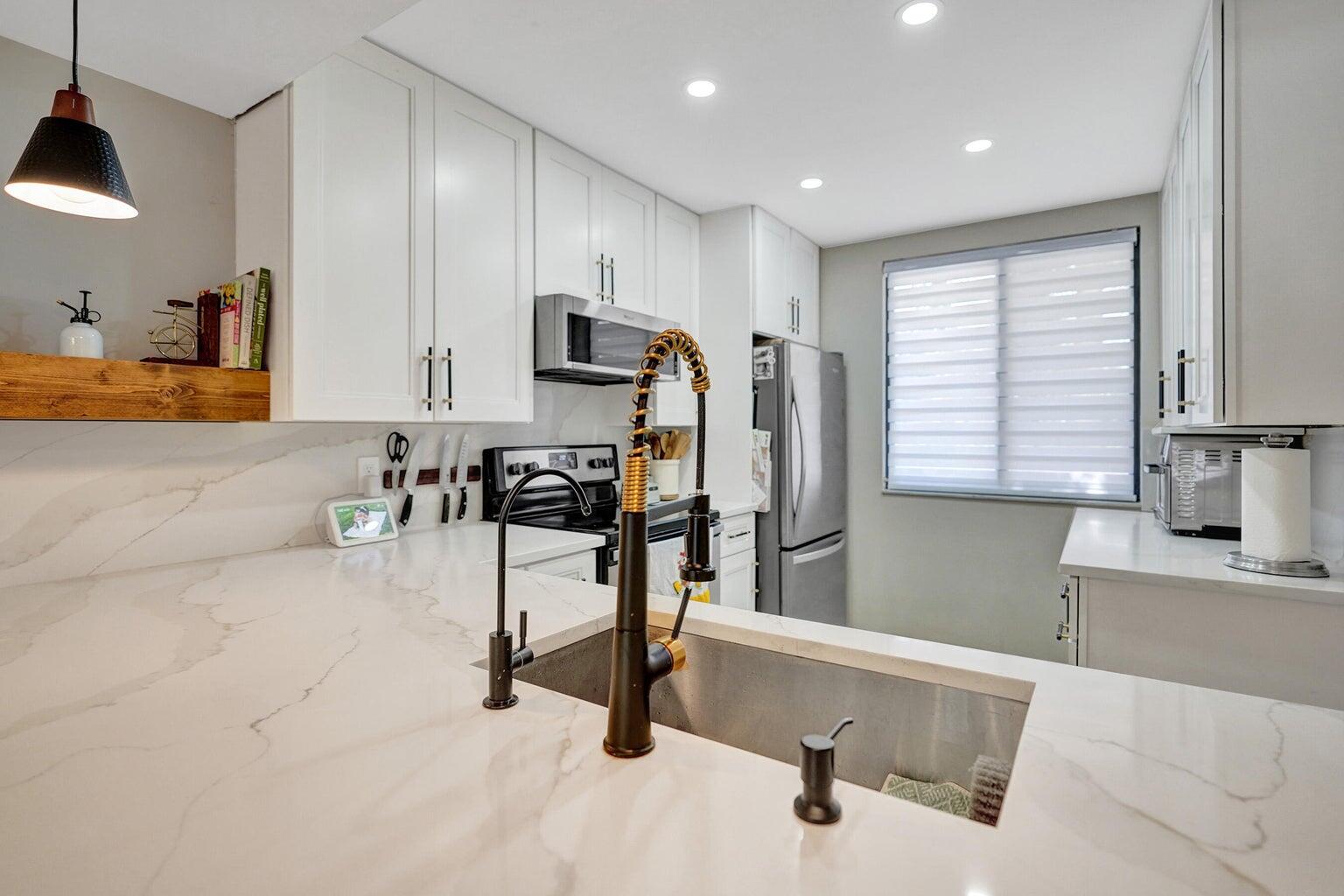 6193 Balboa Circle 201