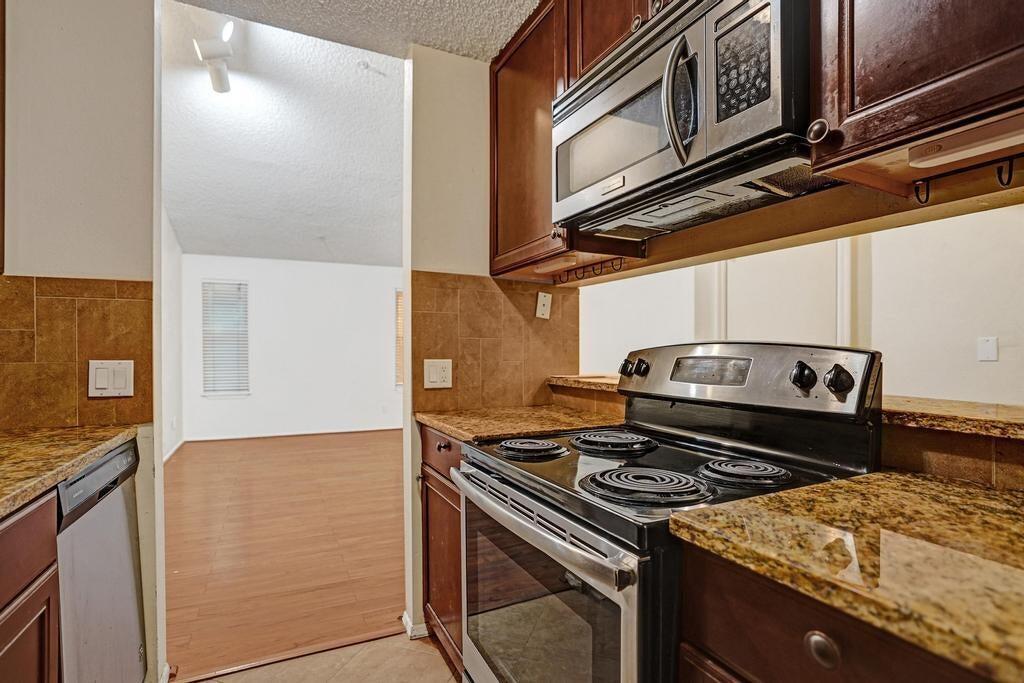 2301 N Congress Avenue 27