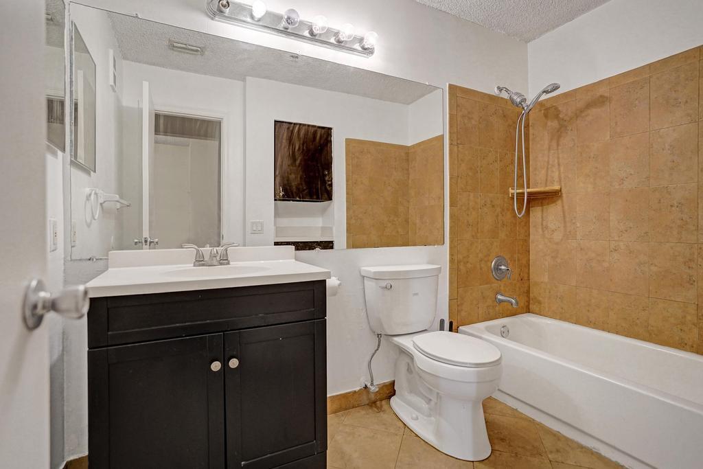 2301 N Congress Avenue 27