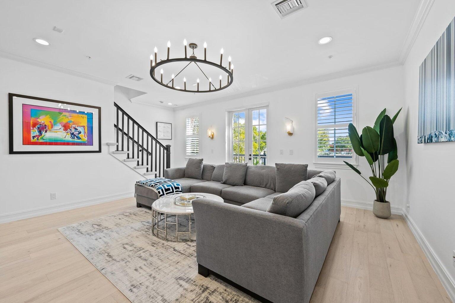 373 E Cannery Row Circle
