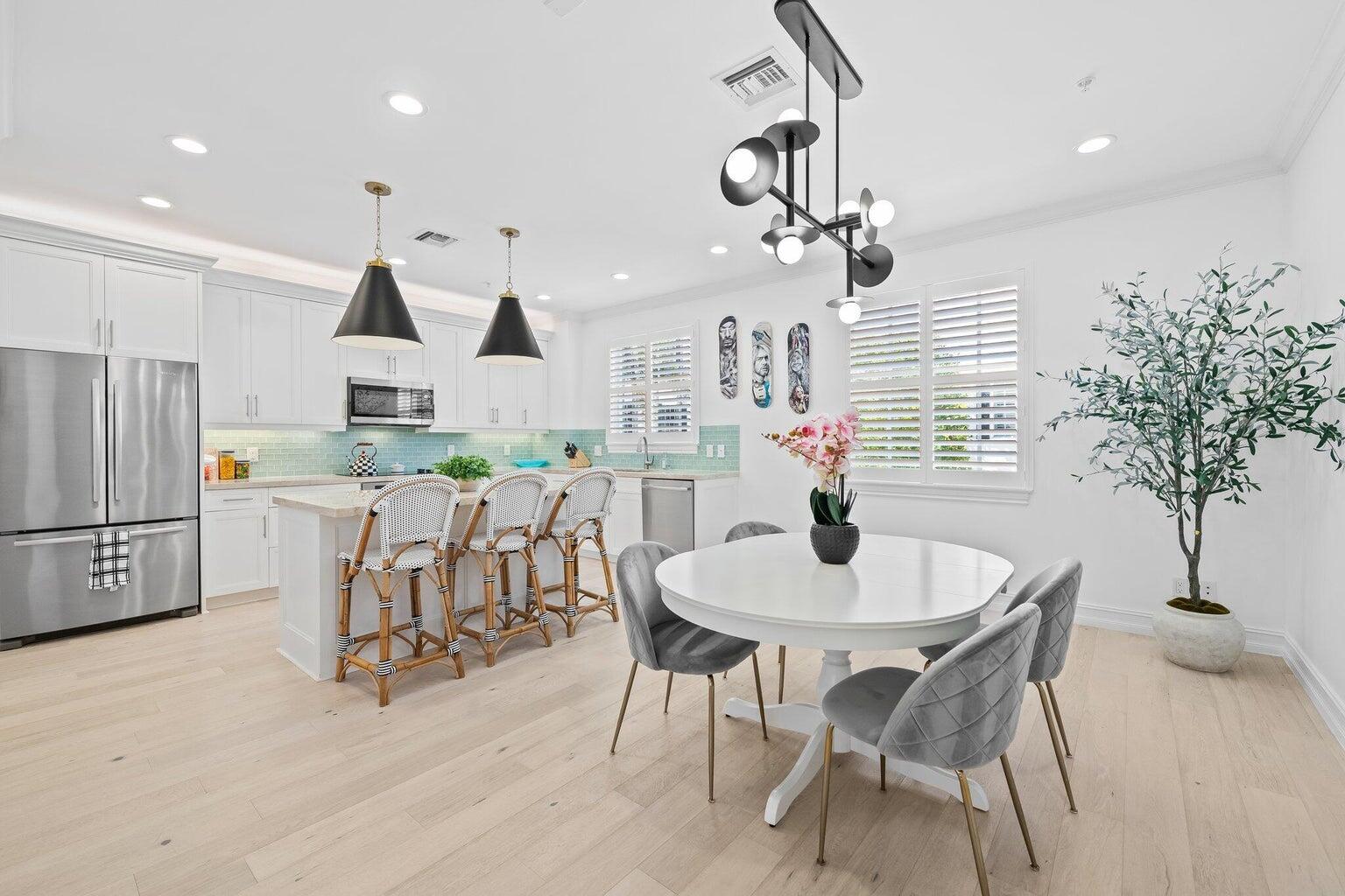 373 E Cannery Row Circle