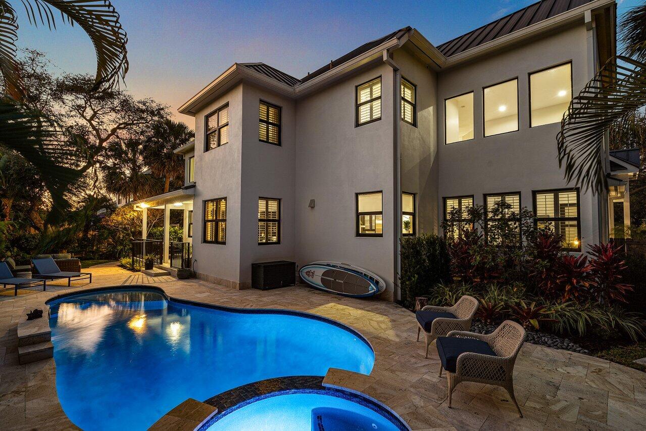 6 NW 11th Street