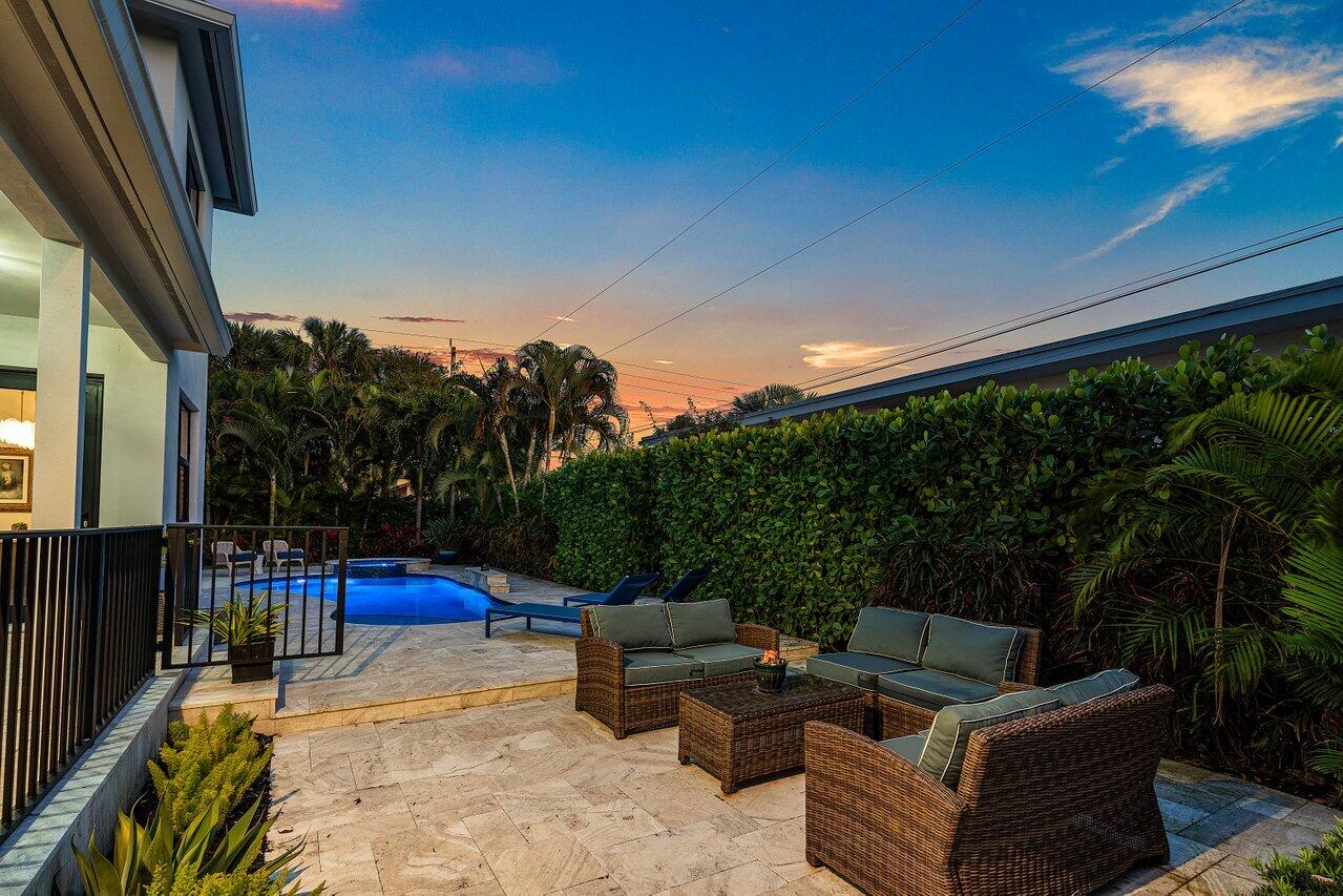 6 NW 11th Street