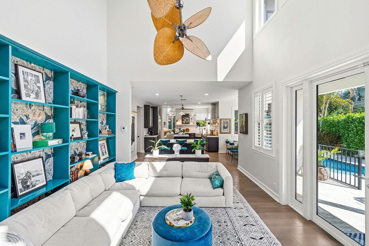 6 NW 11th Street