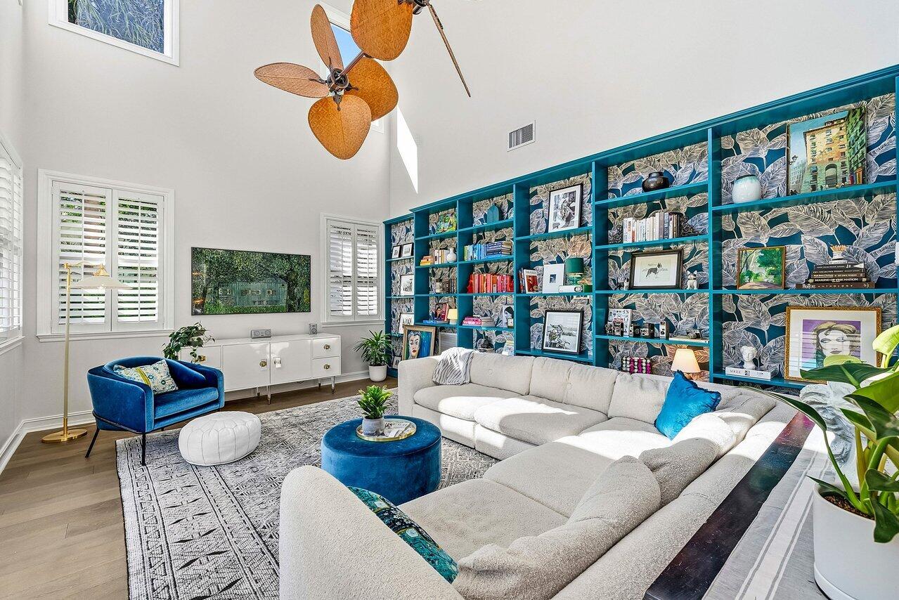 6 NW 11th Street