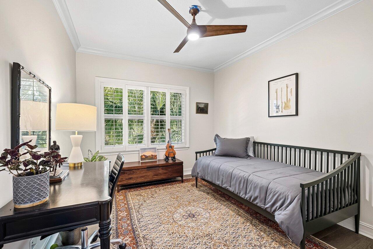 6 NW 11th Street