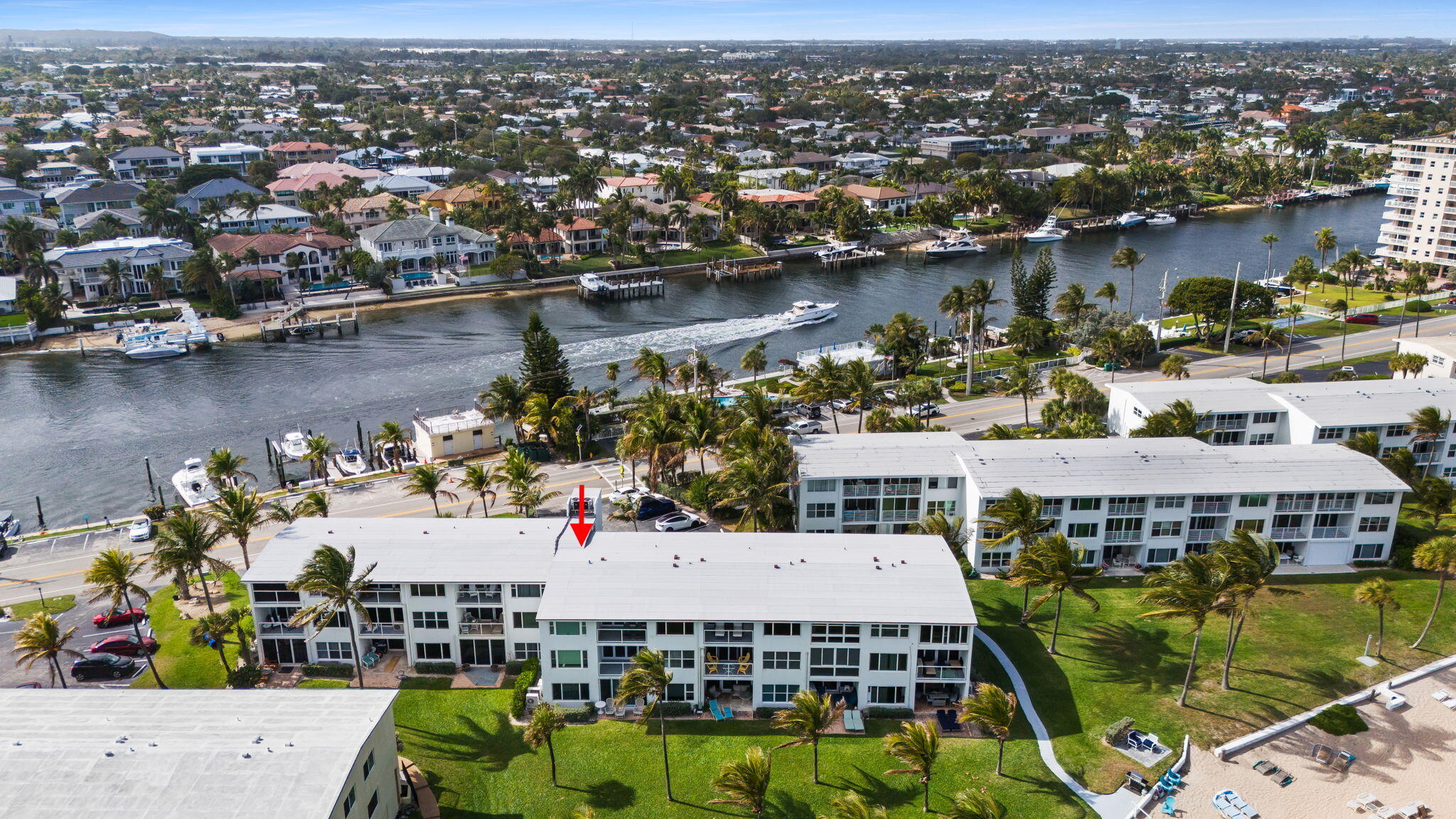 1041 Hillsboro Mile 11