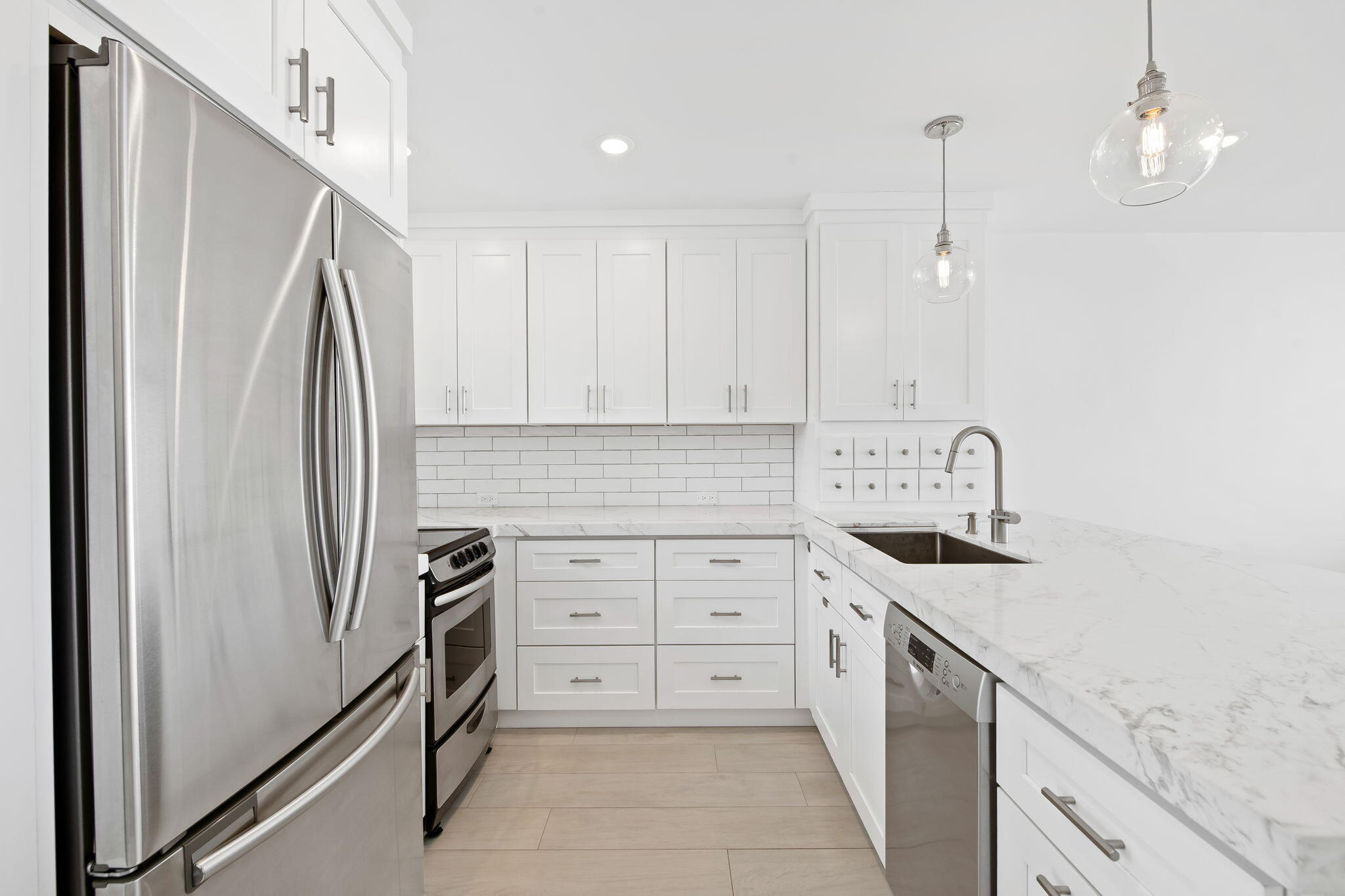 1041 Hillsboro Mile 11