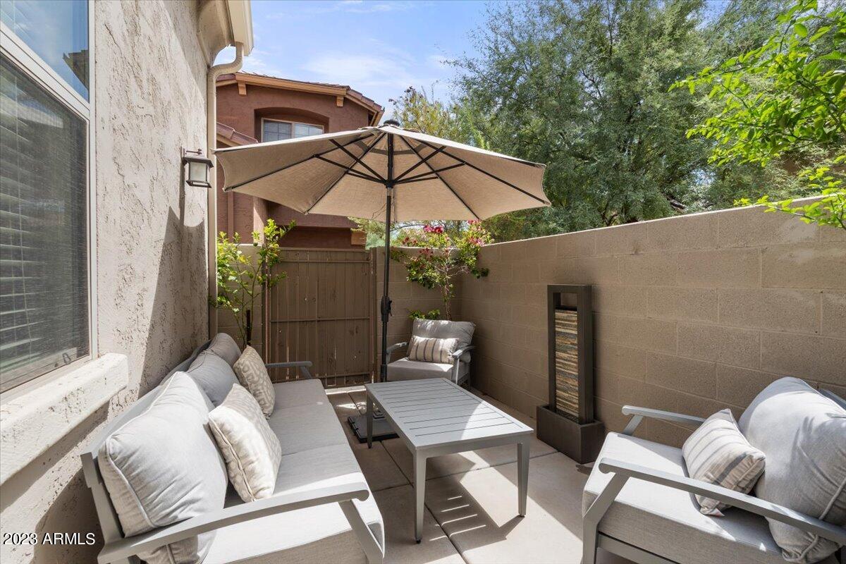 3967 E CAT BALUE Drive