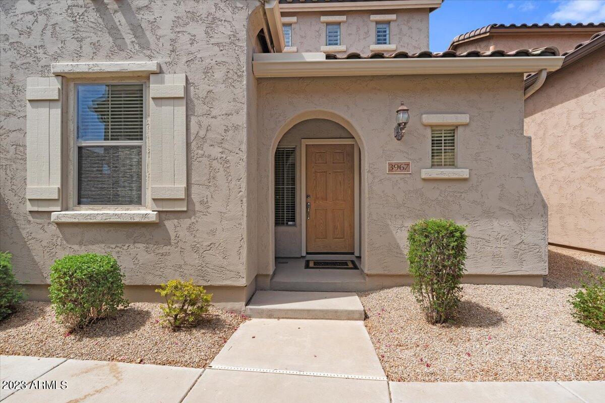 3967 E CAT BALUE Drive