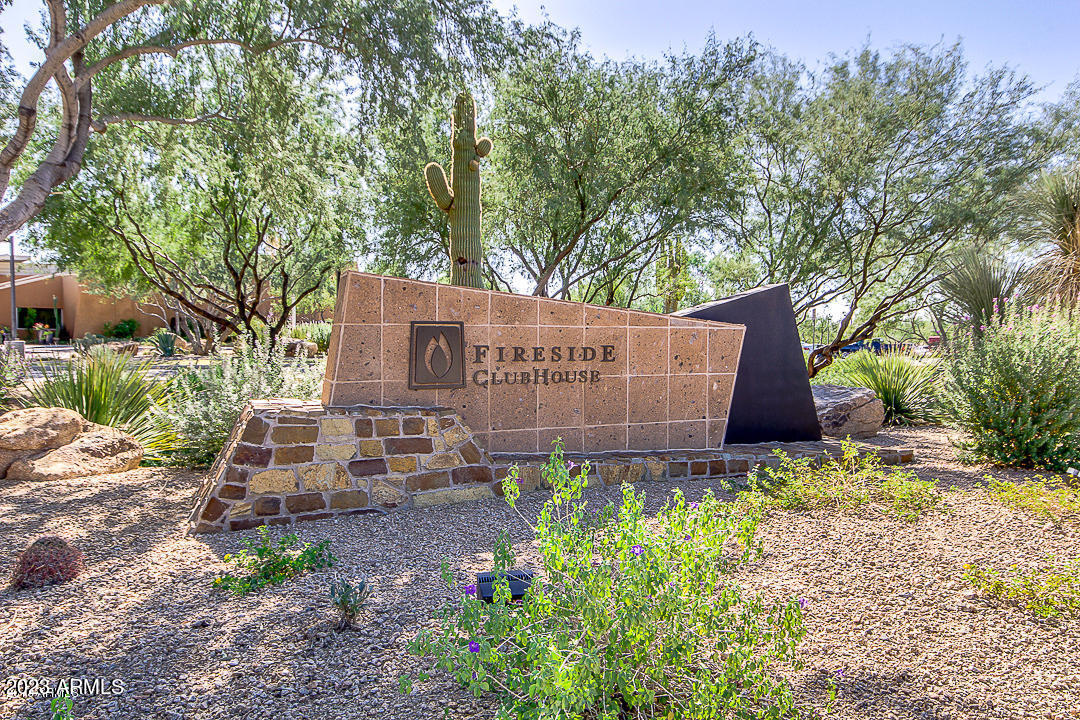 3967 E CAT BALUE Drive