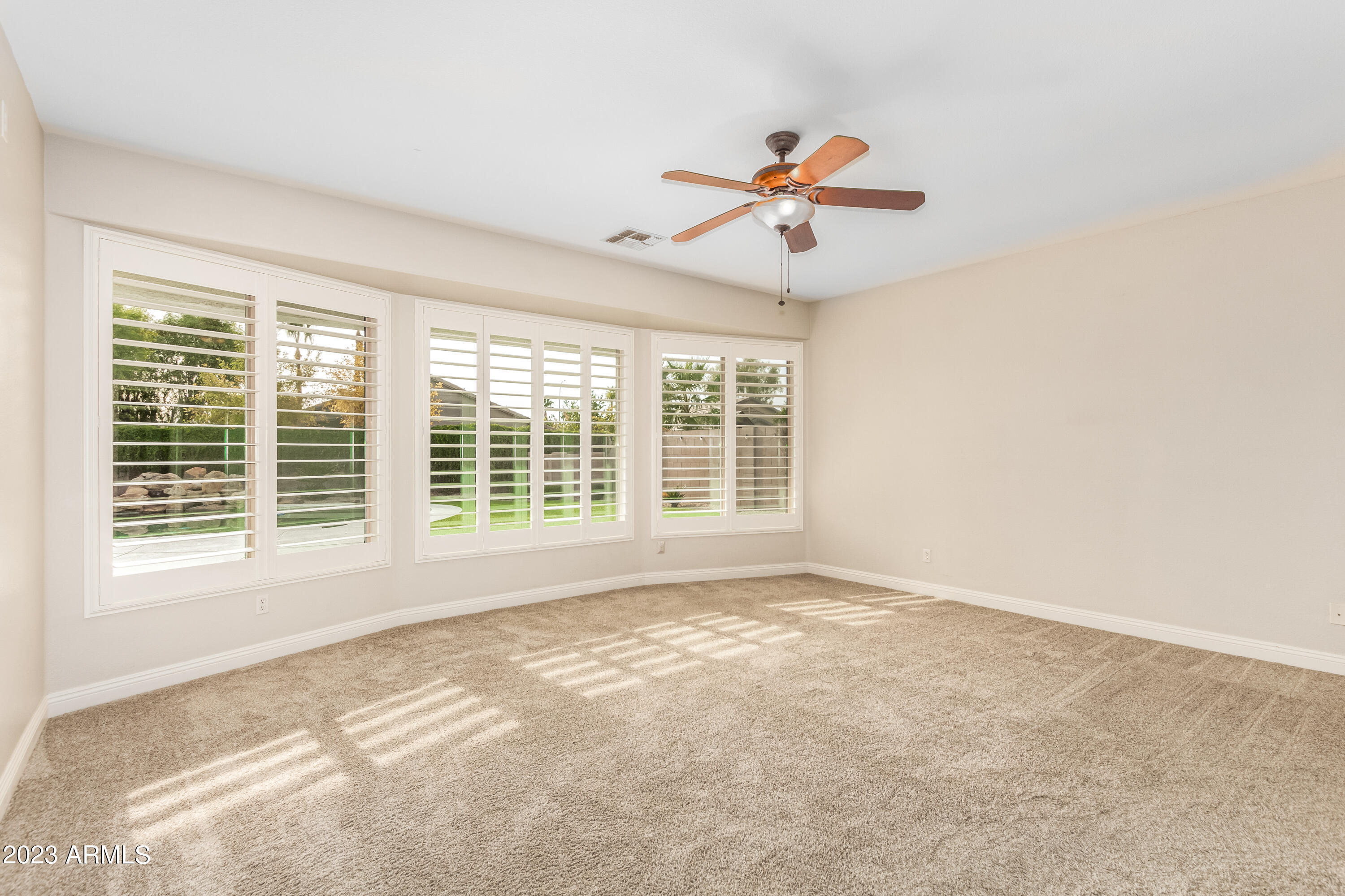 3163 E BUENA VISTA Drive