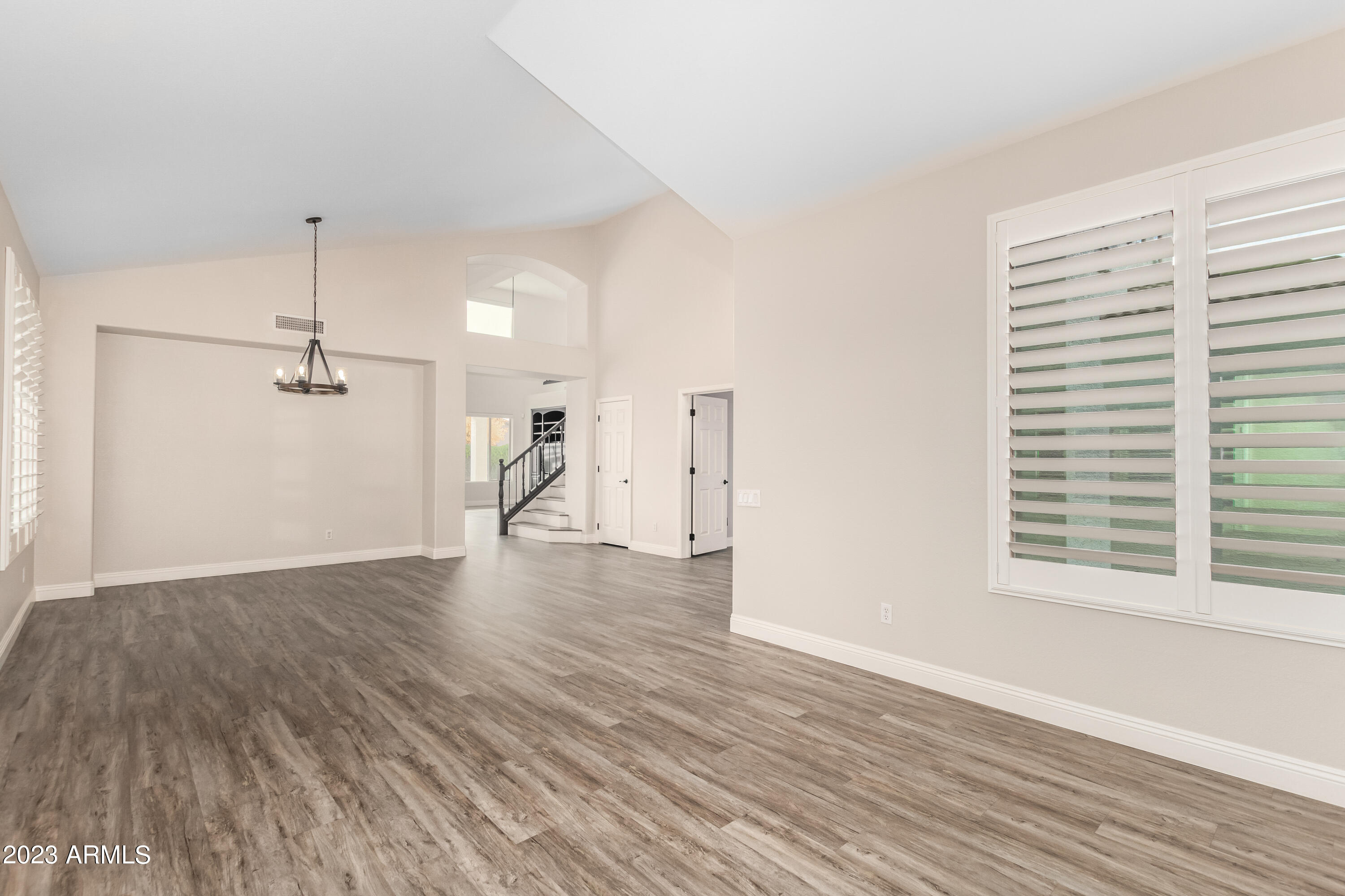 3163 E BUENA VISTA Drive