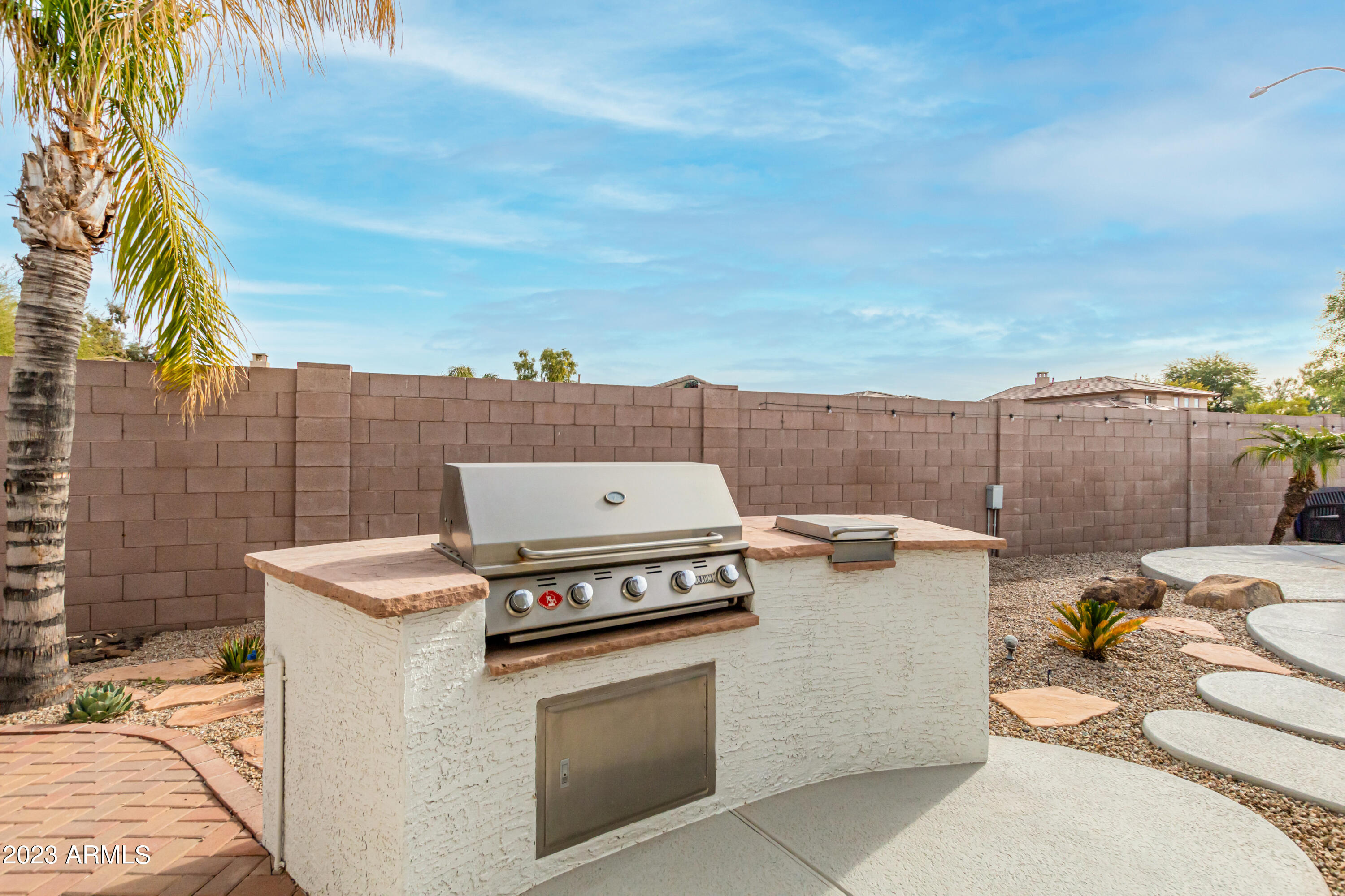 3163 E BUENA VISTA Drive