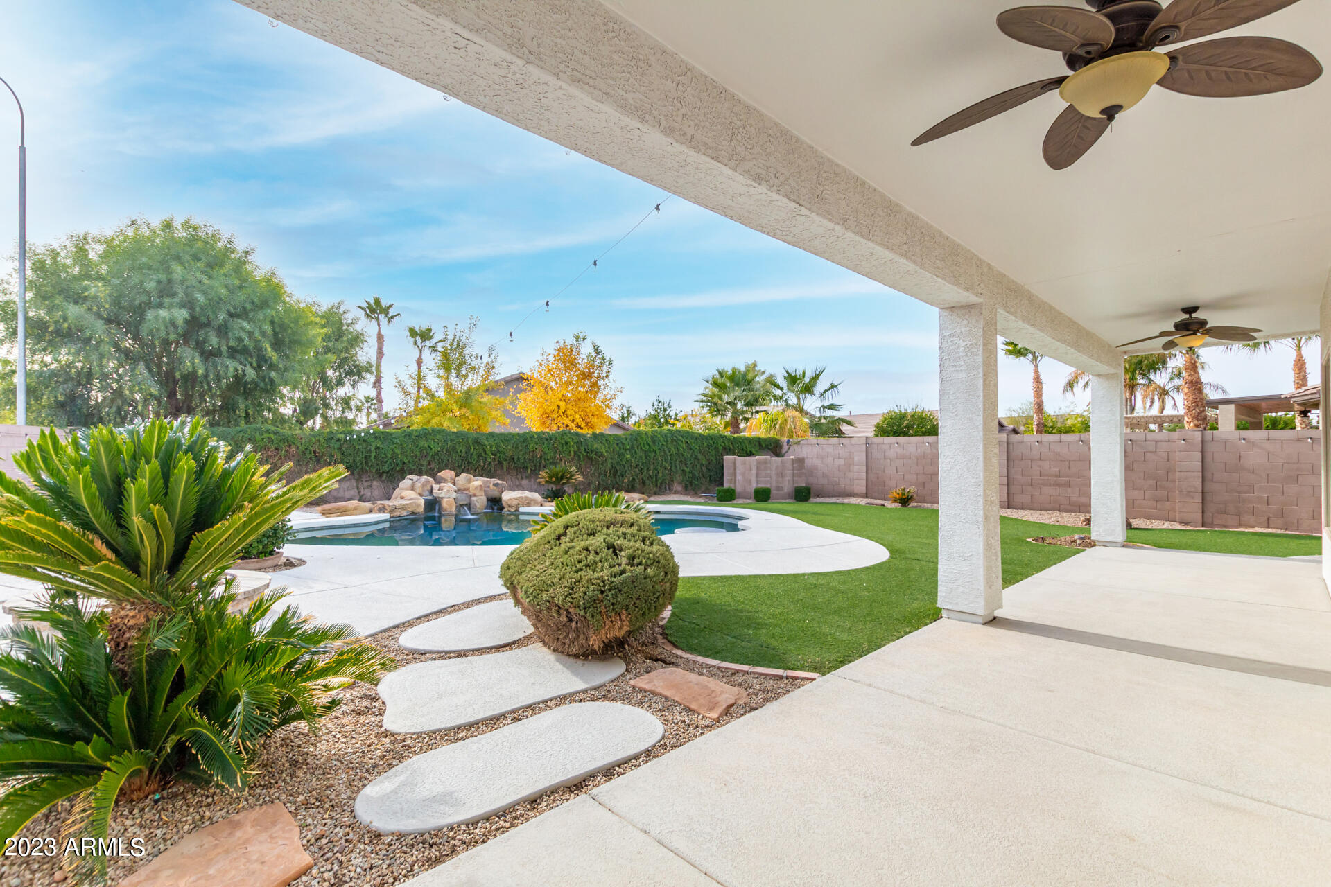 3163 E BUENA VISTA Drive