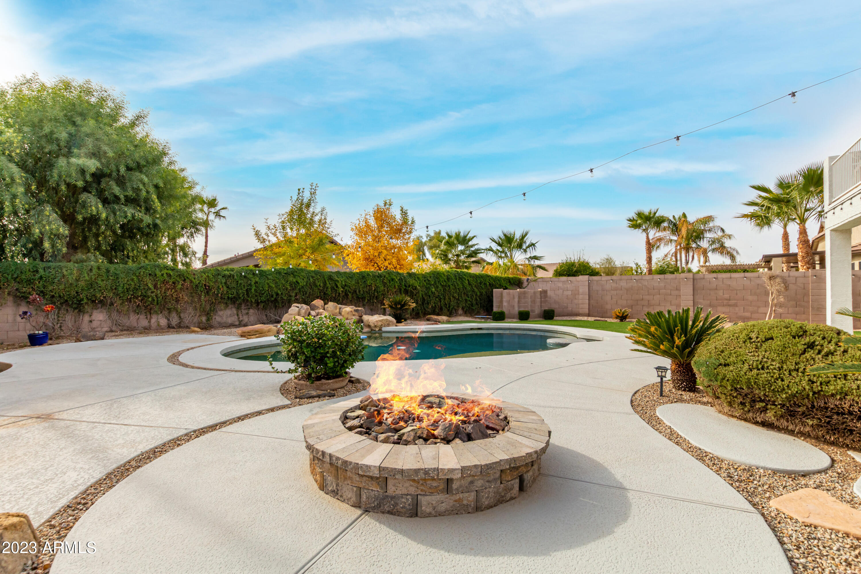 3163 E BUENA VISTA Drive