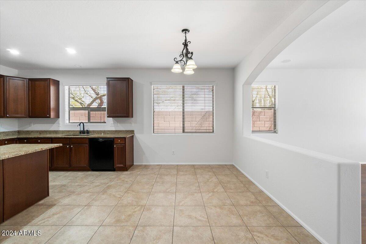 23111 N 43rd Place