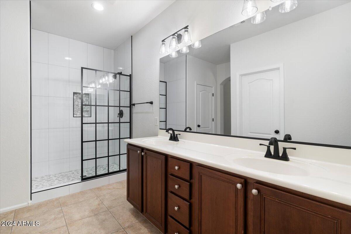 23111 N 43rd Place
