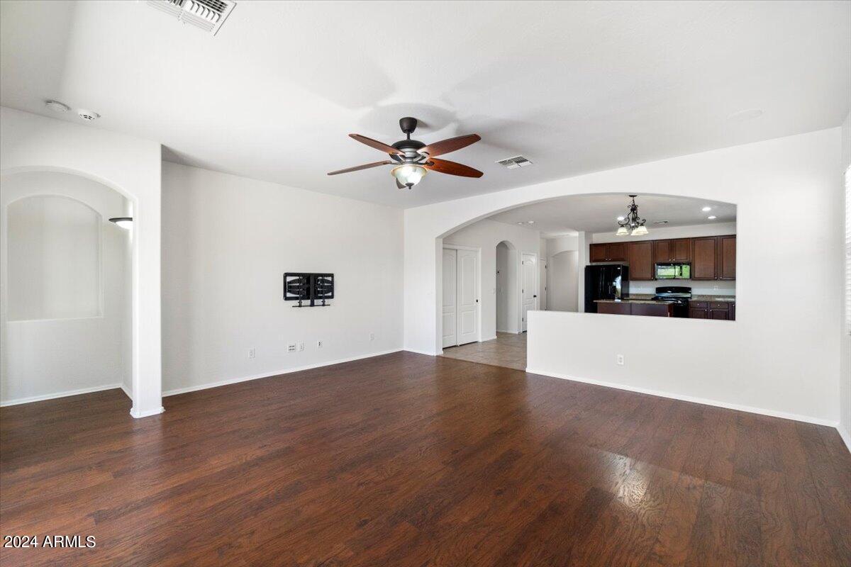 23111 N 43rd Place