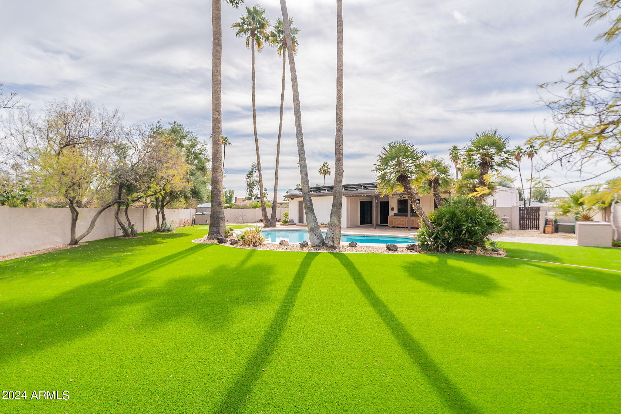 1665 S CHOLLA --