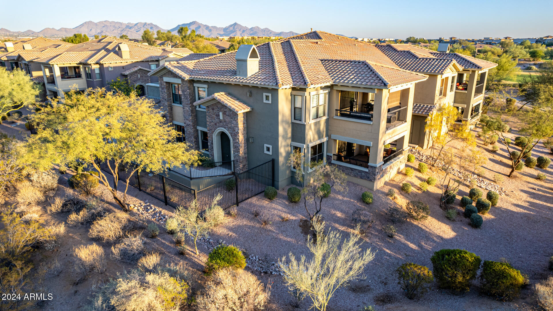 21320 N 56TH Street, 1094