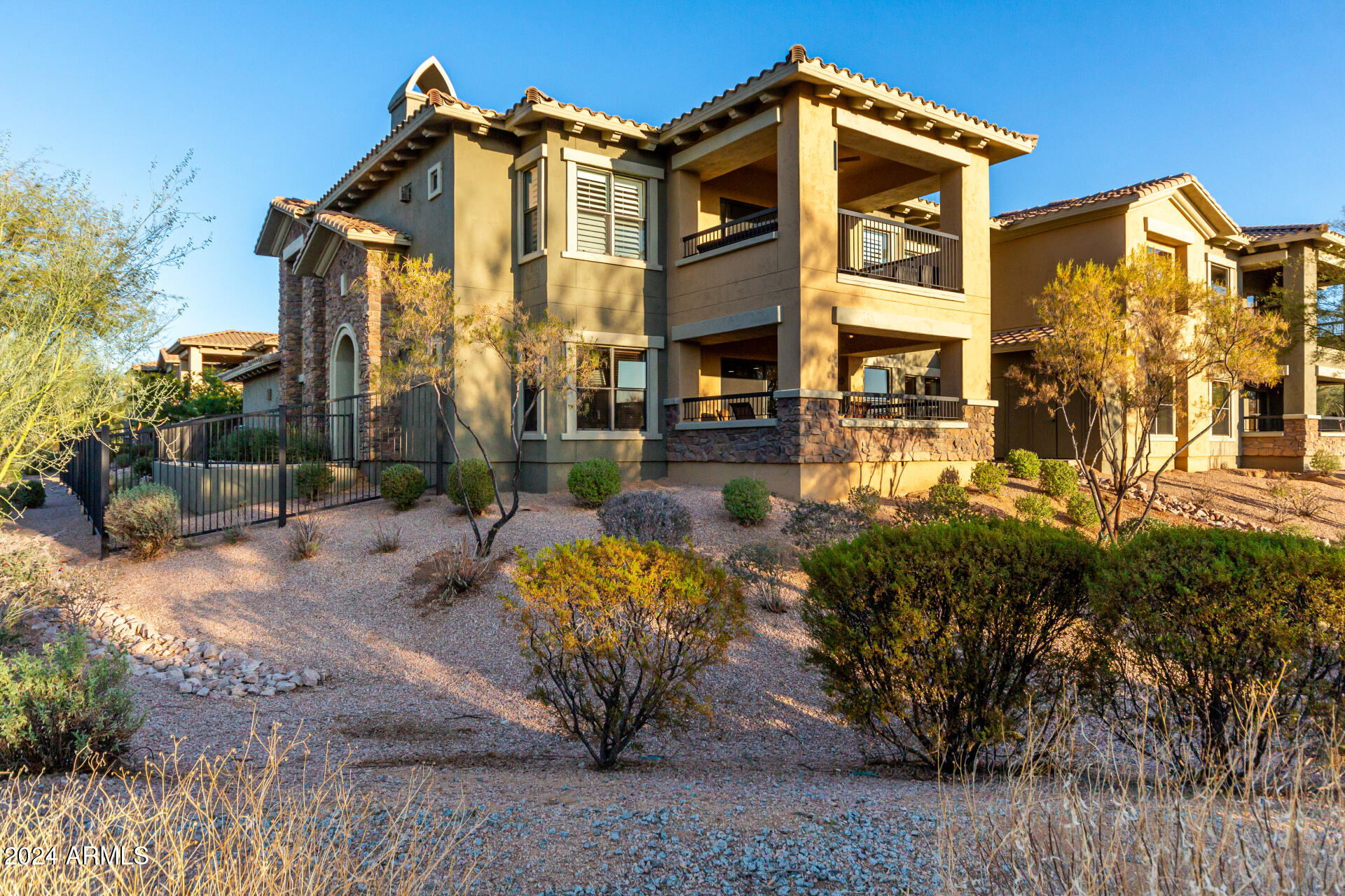 21320 N 56TH Street, 1094