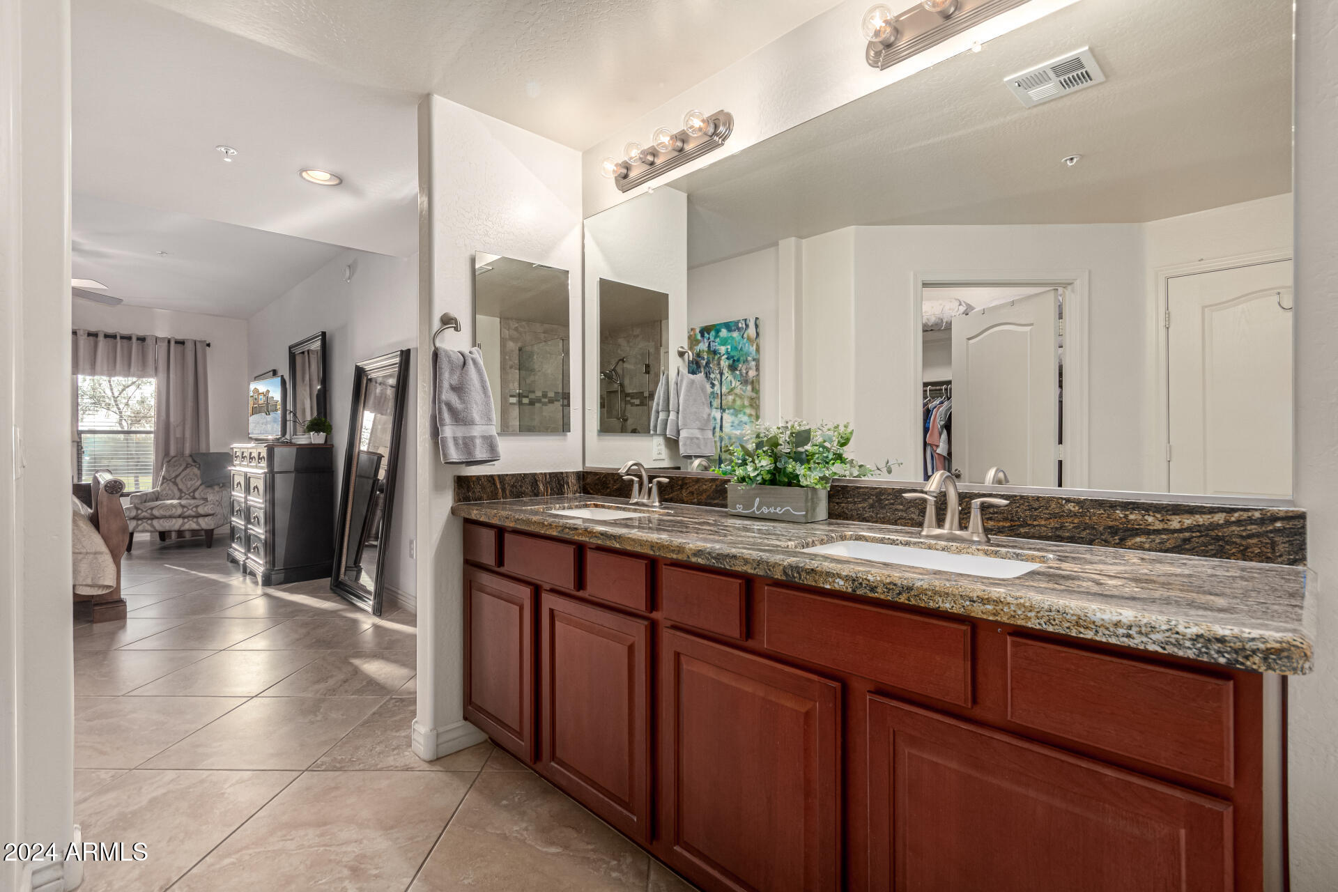 21320 N 56TH Street, 1094