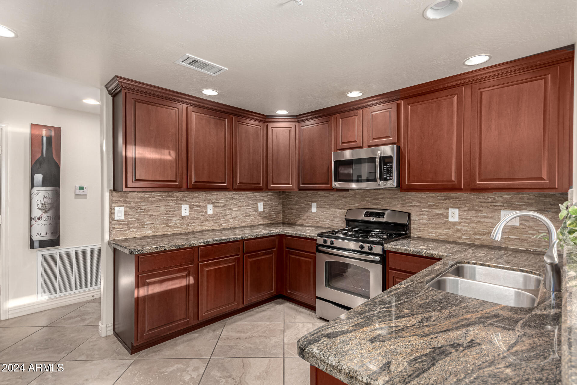 21320 N 56TH Street, 1094