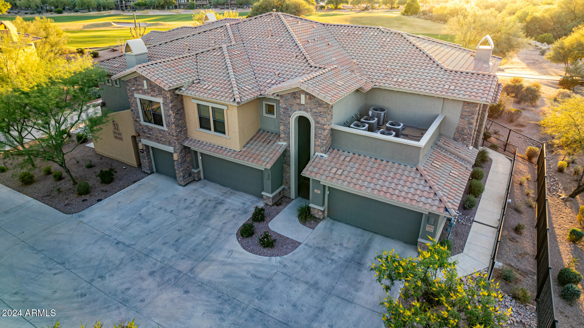 21320 N 56TH Street, 1094