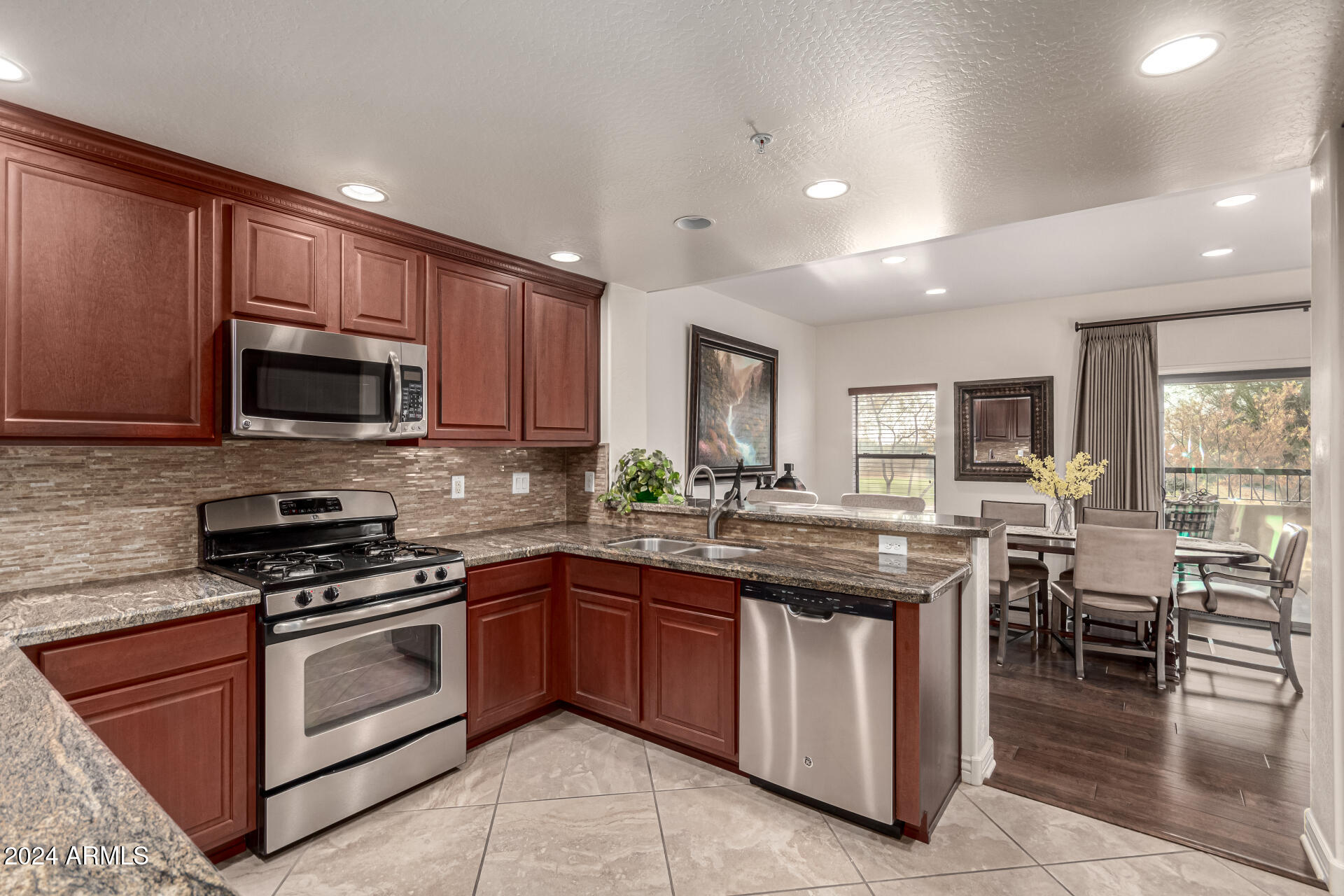 21320 N 56TH Street, 1094