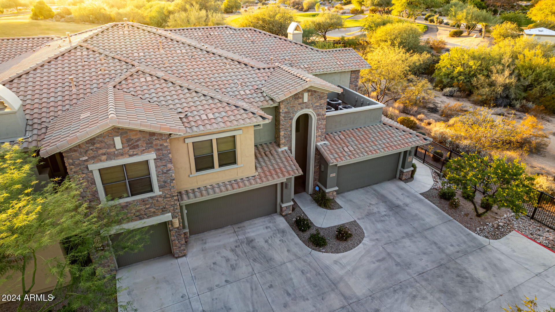 21320 N 56TH Street, 1094