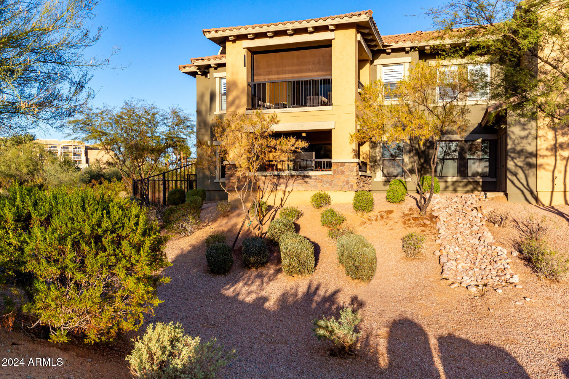 21320 N 56TH Street, 1094