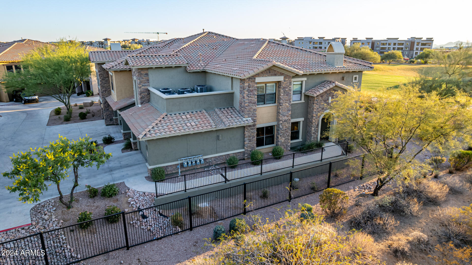 21320 N 56TH Street, 1094