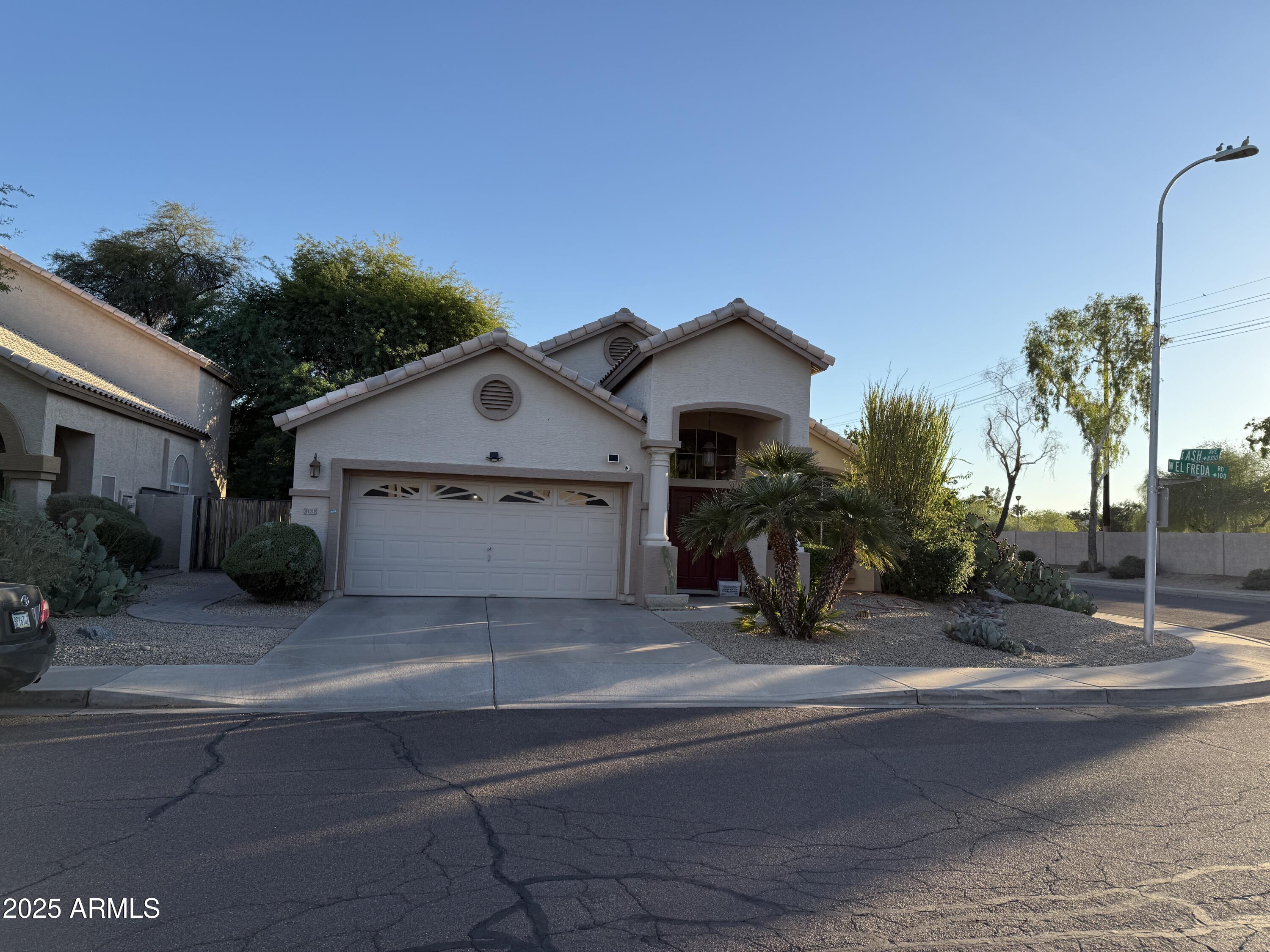 183 W EL FREDA Road