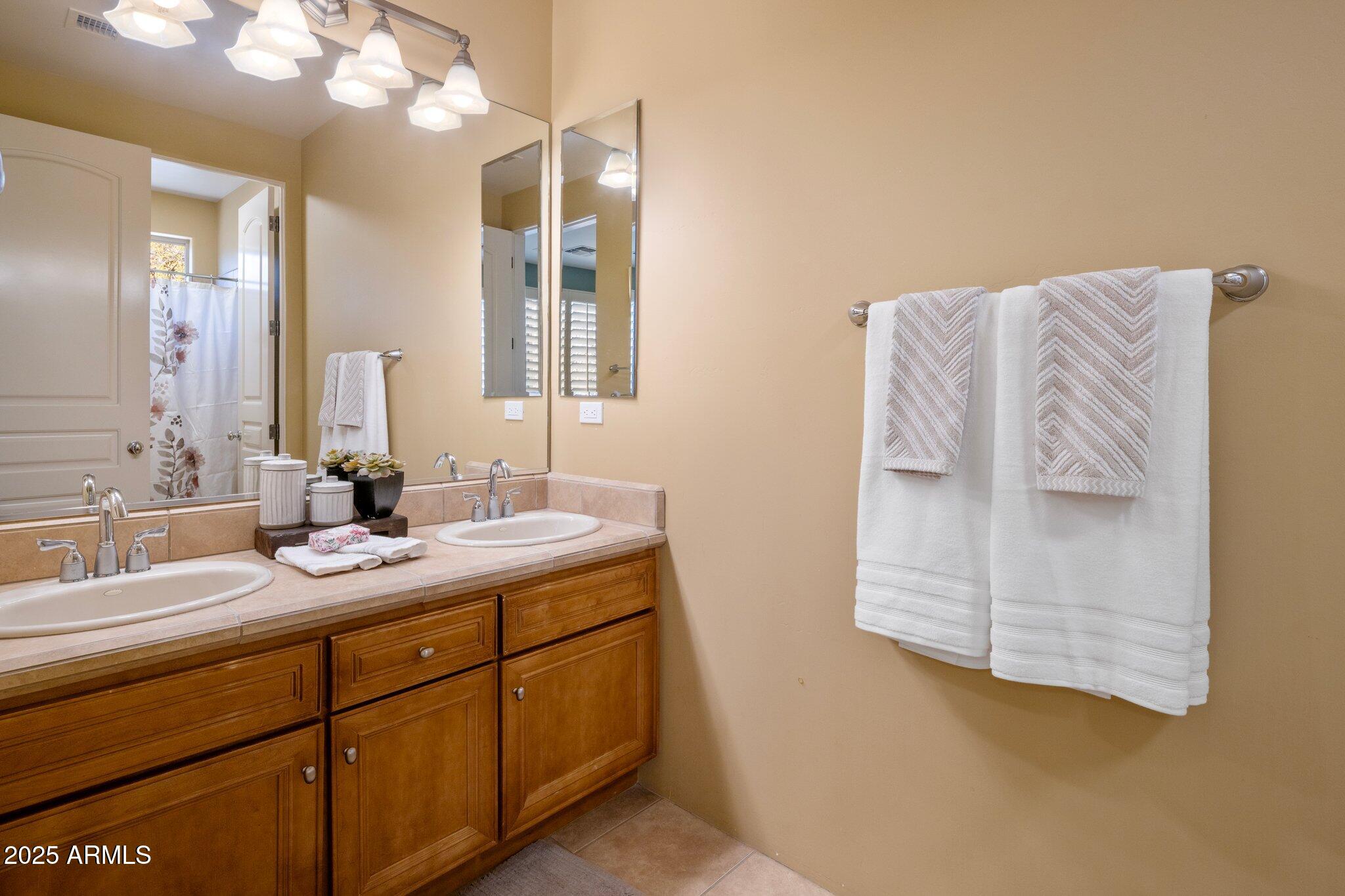 10886 E LUDLOW Drive, Scottsdale