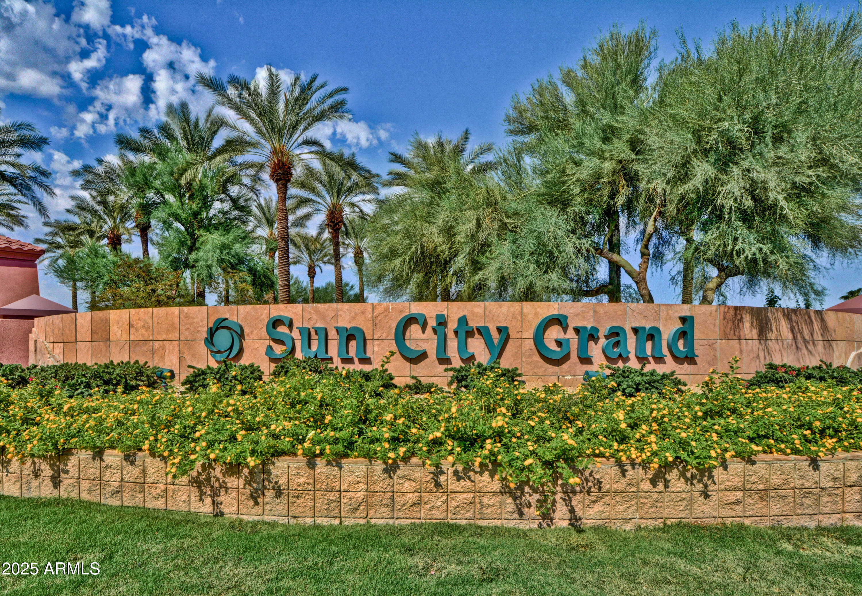 15848 W LAHLUM Lane