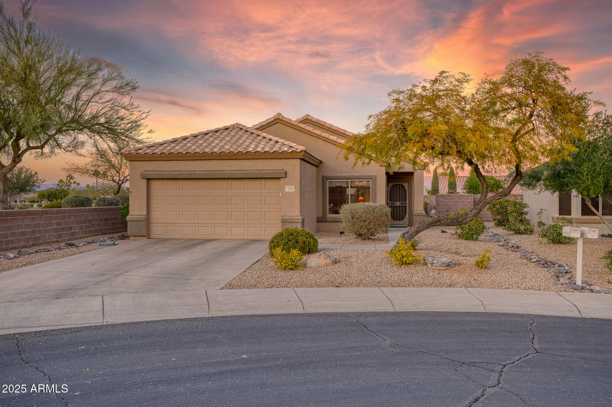 15848 W LAHLUM Lane