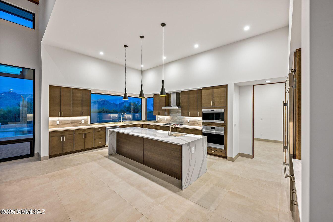 7900 E Crisscross Way