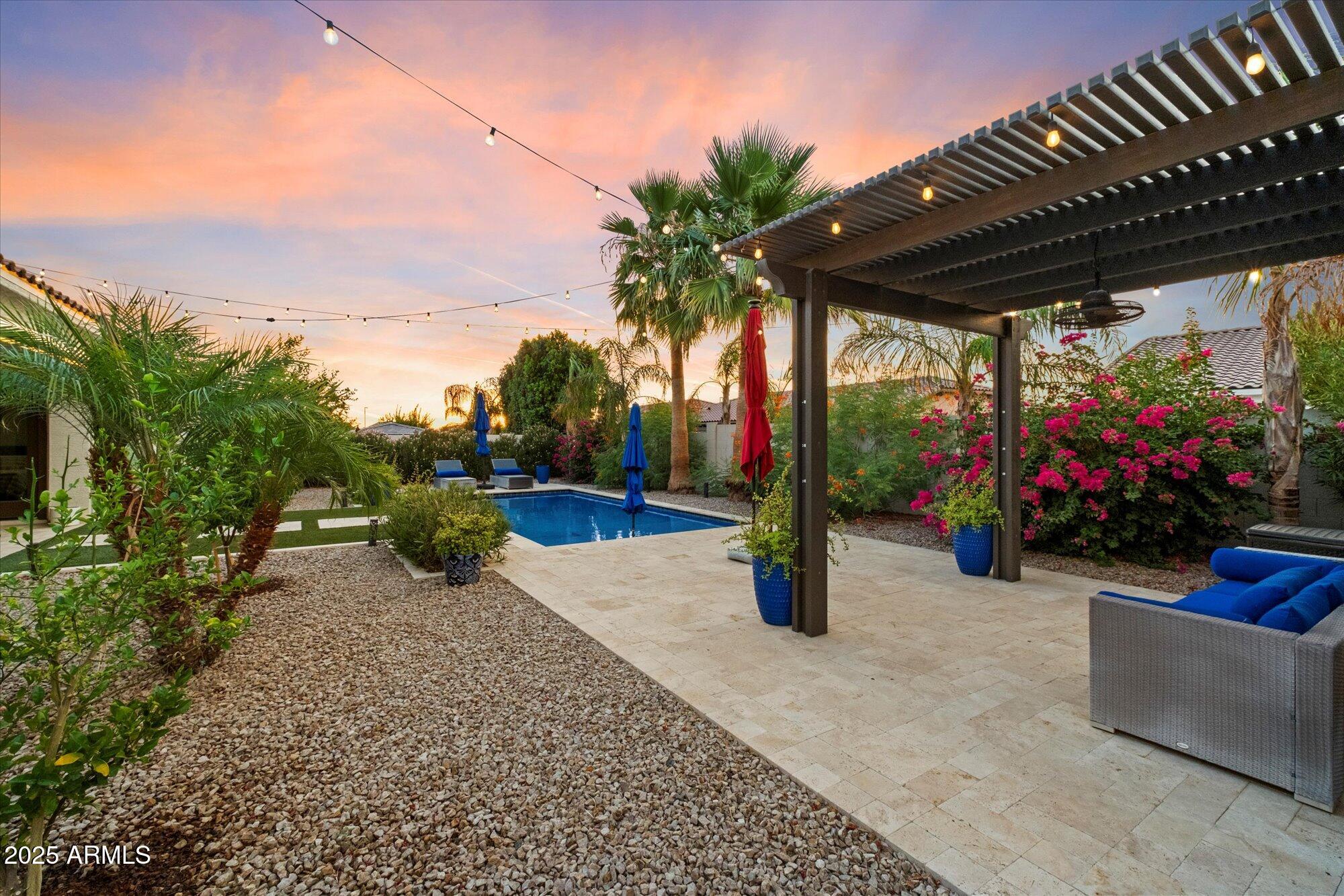 2336 E SUSAN Drive